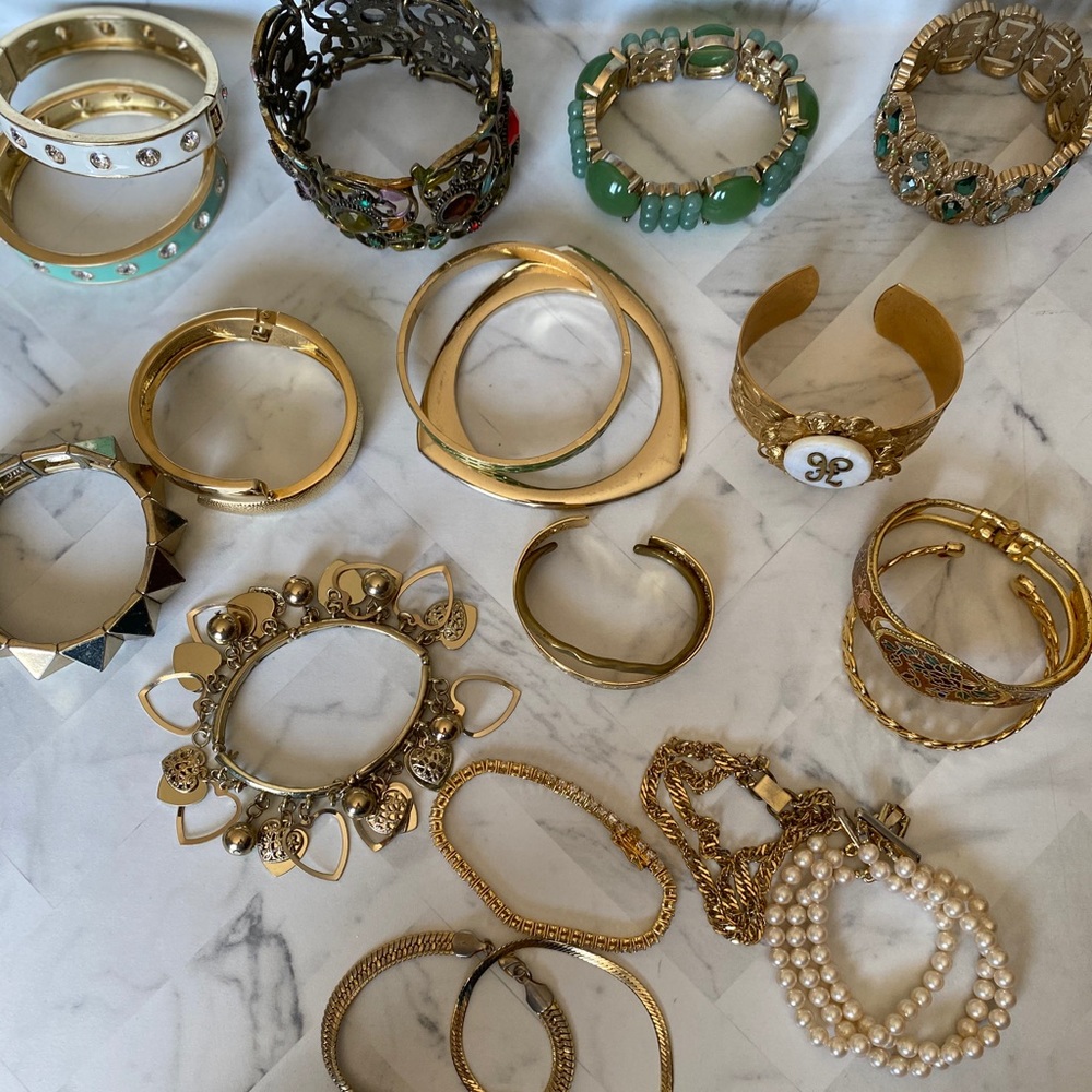 20 Pc Costume Bracelet Lot assorted sizes